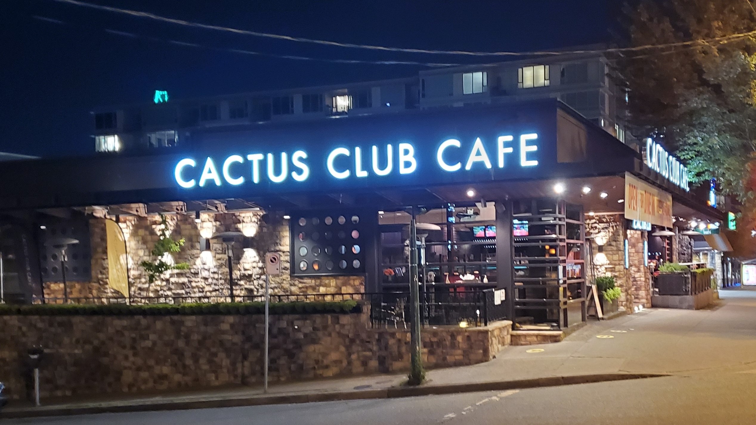 食記】Cactus Club Cafe - North Vancouver and West Broadway